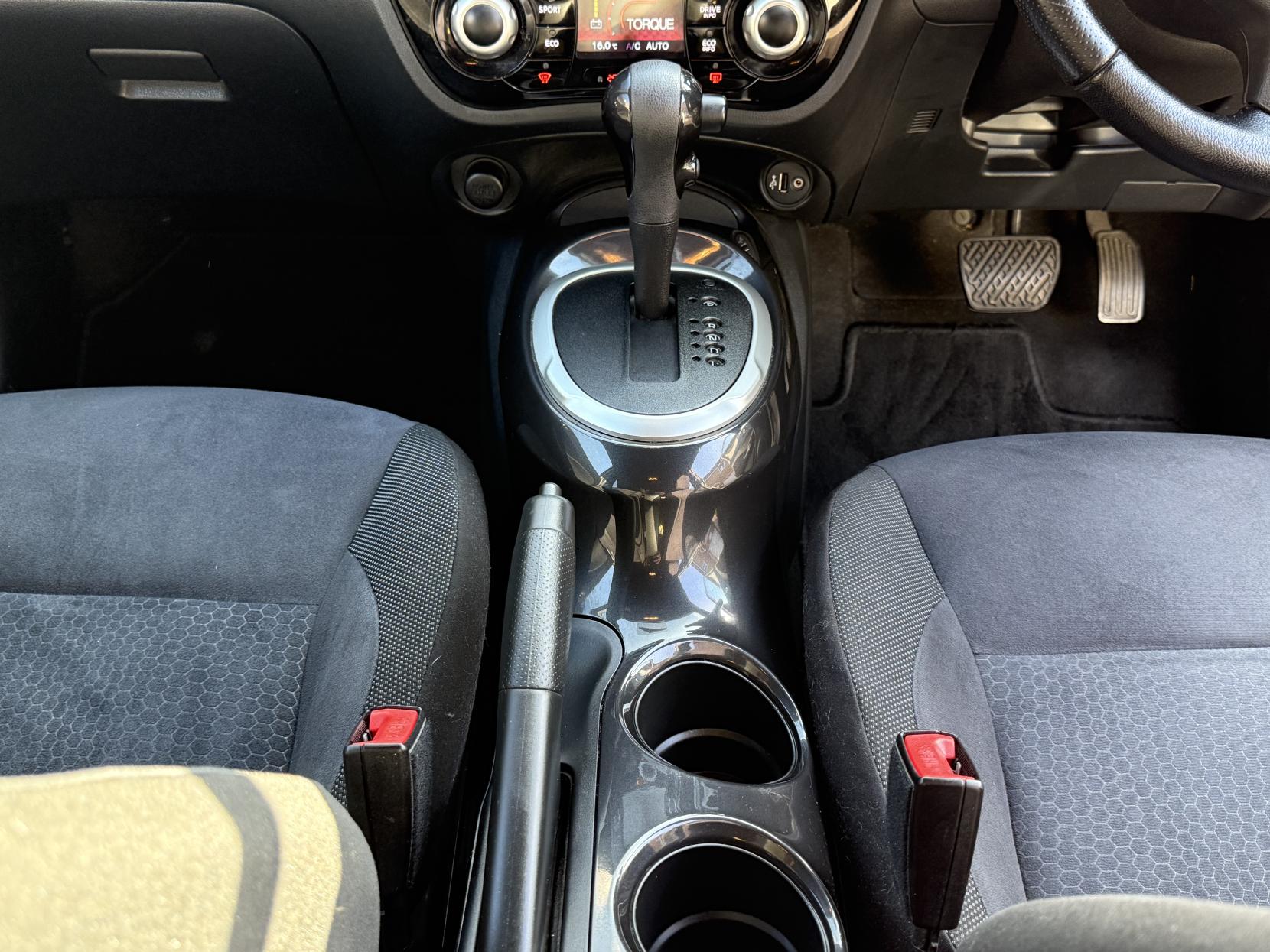 Nissan Juke 1.6 Acenta Premium SUV 5dr Petrol XTRON Euro 6 (117 ps)